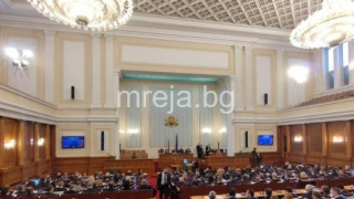 Грандиозен скандал в парламента