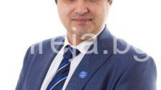 Партията на Стефан Янев приюти имотен измамник
