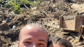 „На кални бани сме“: Кандидат-депутат се снима сред разрушенията от наводненията