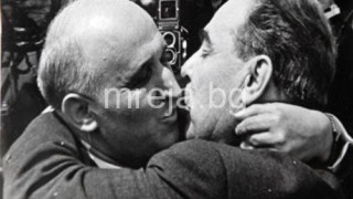 Тодор Живков рони тежки сълзи за смъртта на Брежнев