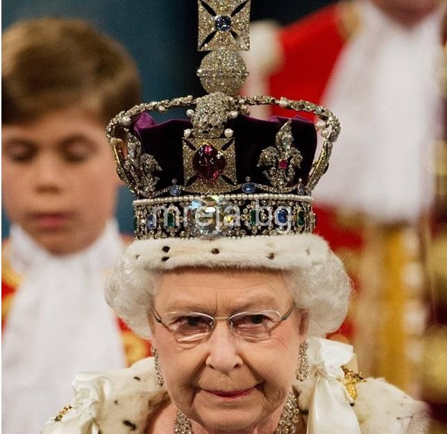 Смъртта на кралицата отново разпали войната за мистичния диамант
