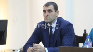 Животът на спецпрокурор виси на косъм