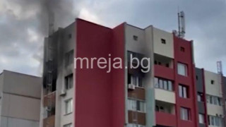 Огнен ад в столицата: Умишлен пожар в жилищен блок, има бедстващ човек