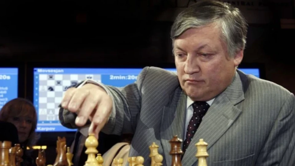 Световен шампион по шах и депутат от руския парламент е в кома