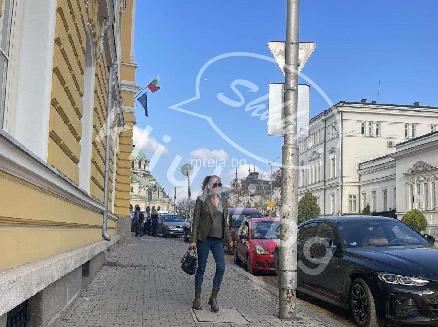 Ексклузивно в mreja.bg! Бременната Ивайла Бакалова (папарашки снимки)