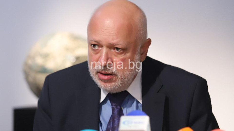 Минеков най-после би шута на менте професора Венелин Терзиев