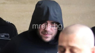 Ексклузивно: СНИМКИ на Георги Семерджиев на Коледа в Централен софийски затвор! Яде и пие на аванта, след като затри две семейства