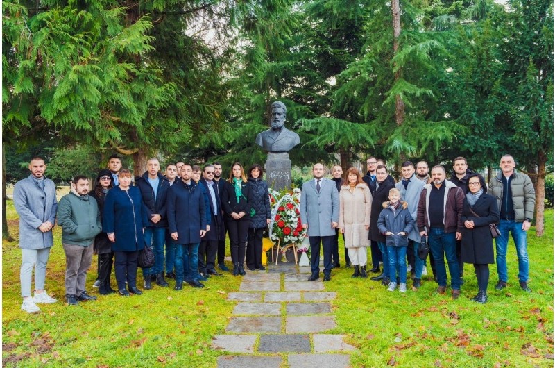 ГЕРБ-София почете паметта на Ботев, традиционния Богоявленския водосвет и Освобождението на столицата