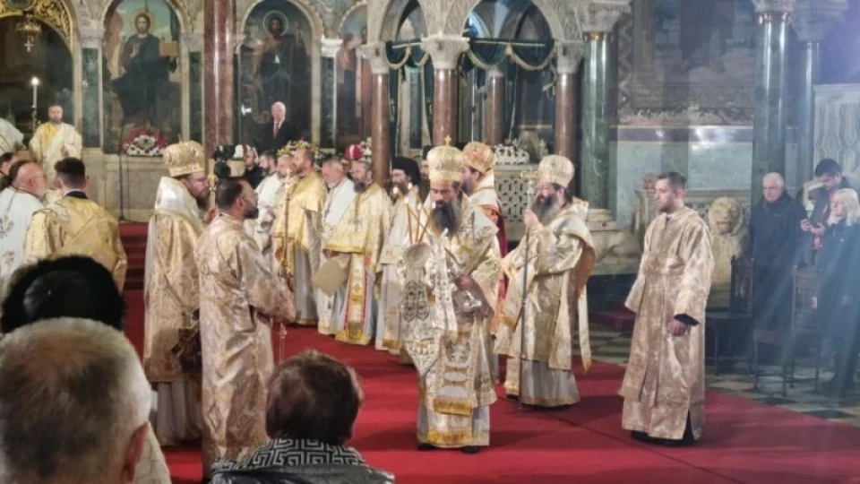 Хиляди миряни се събраха в "Св. Александър Невски" за Рождество Христово, патриарх Даниил отслужи литургията Хиляди миряни се събраха в "Св. Александър Невски" за Рождество Христово, патриарх Даниил отслужи литургията
