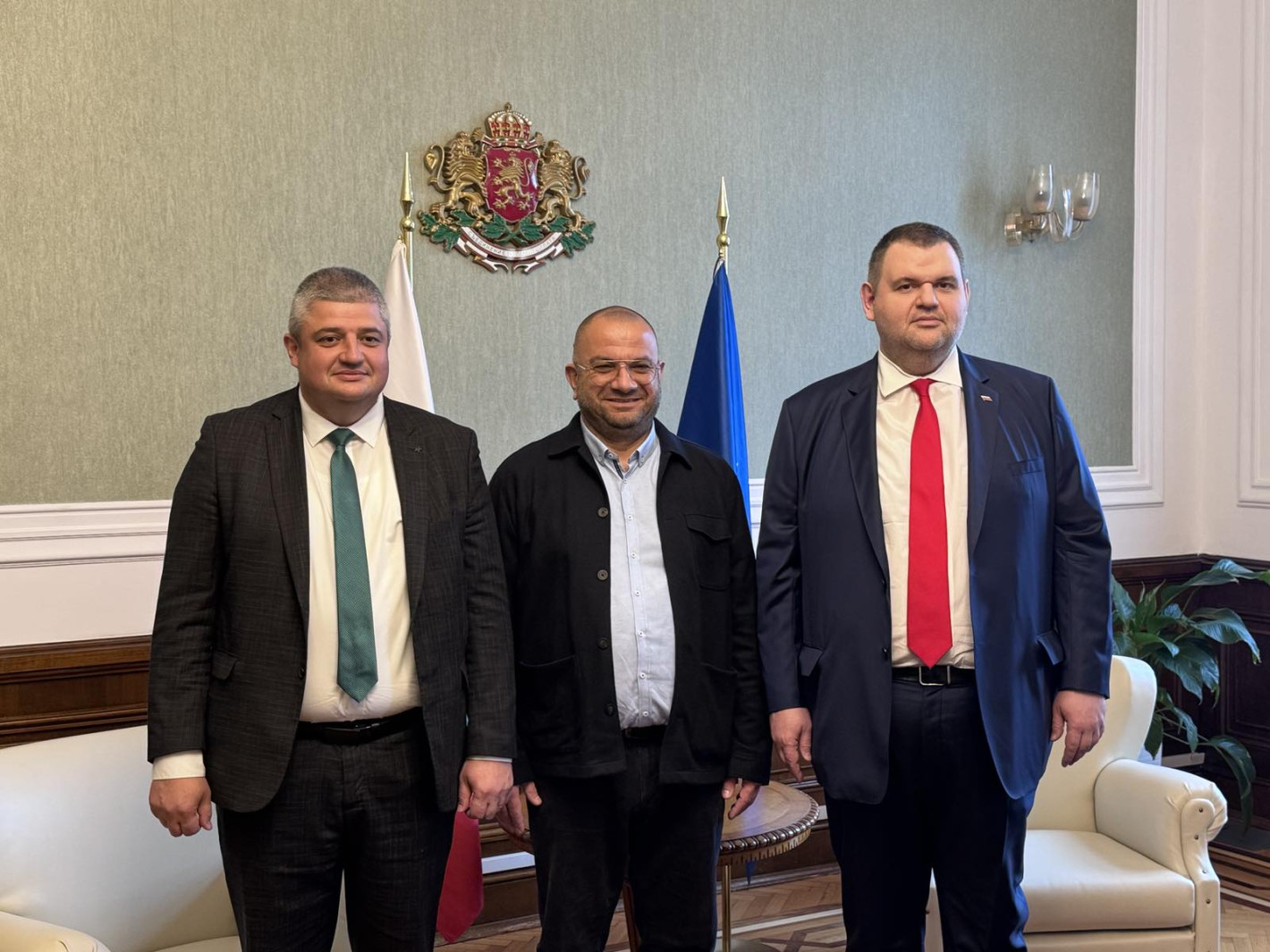 Делян Пеевски, лидер на ДПС и ПГ на ДПС-НОВО НАЧАЛО прие още две общини в стратегията за “Ново начало за развитие на регионите”