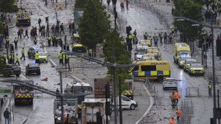 Кола се вряза в пешеходци по време на парада за титлата на Ливърпул във Висшата лига
