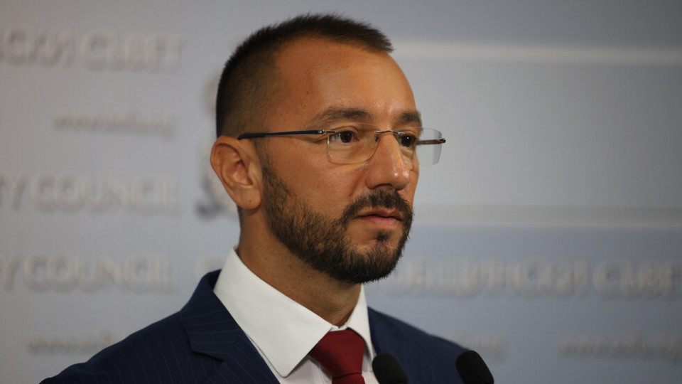 Антон Хекимян: "Спаси София", ПП и Терзиев са като скарано семейство
