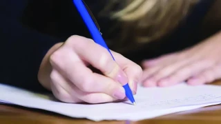 Разказът, който се падна на седмокласниците, е глупост и гавра с тях