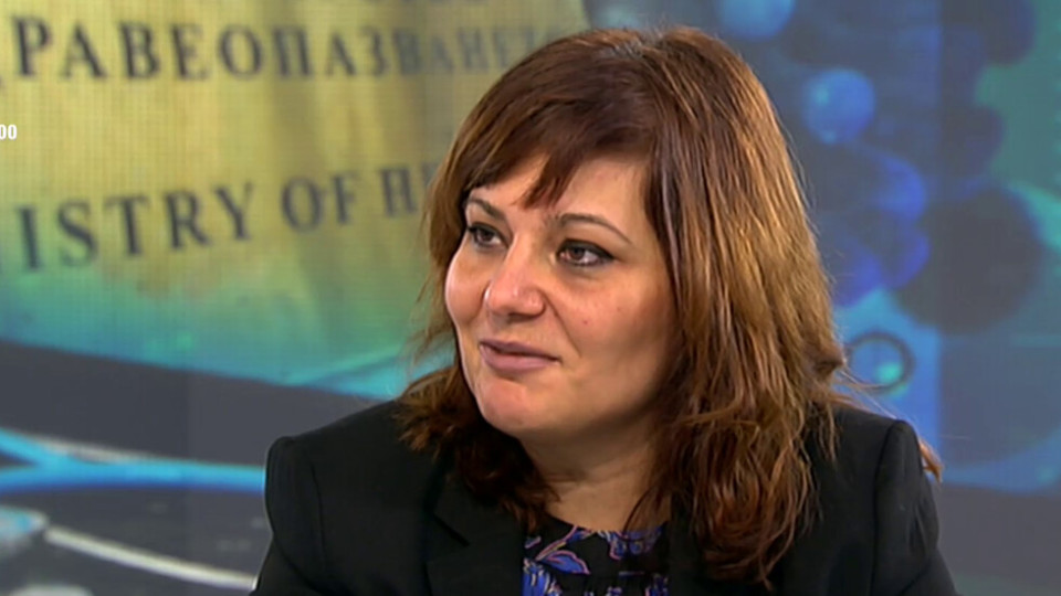 Проф. д-р Асена Сербезова: 50 минути бяхме затворени в ръкава на летището без информация, дори звъняхме на 112