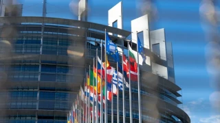 Външната комисия на ЕП одобри доклада за напредъка на Северна Македония, не допусна поправките на България