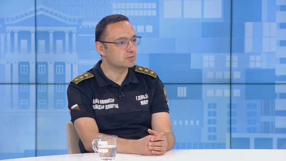 Очаква ни тежък сезон откъм пожари, предупреди шефът на пожарната