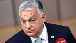 Брюксел спира парите на непослушните правителства