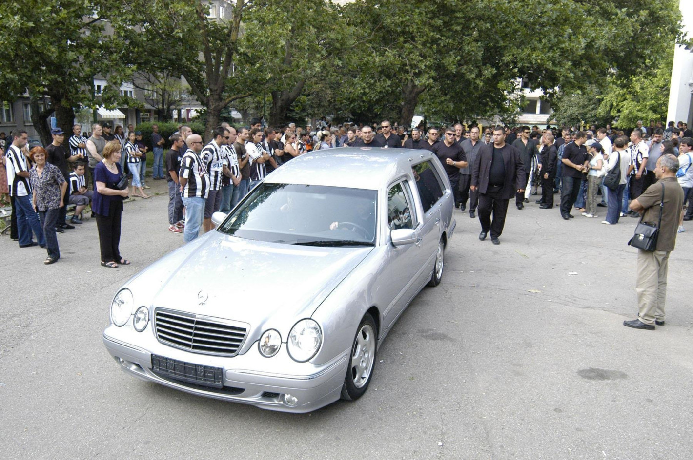 Бели птици и куршуми...