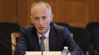 Очаква се забраната за използване на телефони от учениците да влезе в сила през ноември