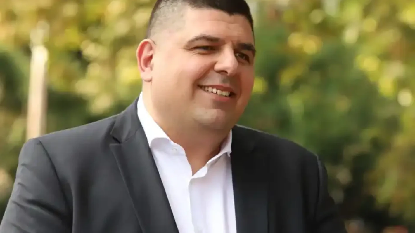 Дебелия плавник от село Кошари отново лъже