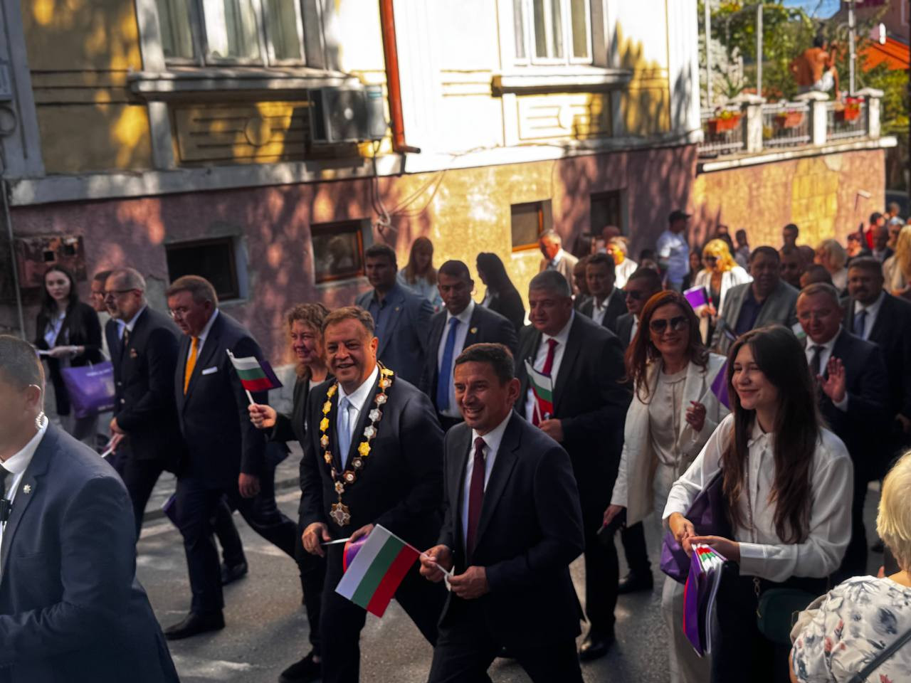 Депутати от ПГ на ДПС-НОВО НАЧАЛО почетоха Деня на Независимостта във Велико Търново