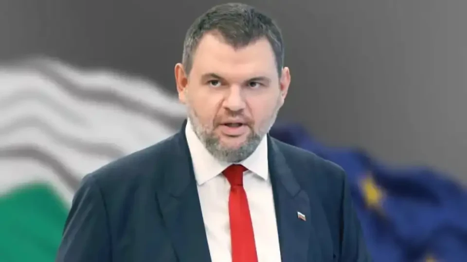 Пеевски поде още една кауза: Край на скъсаните български флагове!