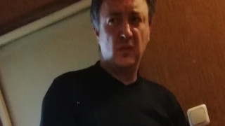 Починалият, докато пази Парламента, полицай наказан заради брат си да охранява метрото