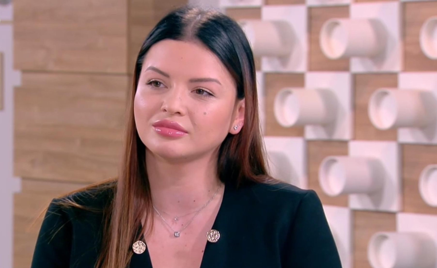 Приятелката на волейболния национал Алекс Николов: Винаги се стремя той да е концентриран върху кариерата си