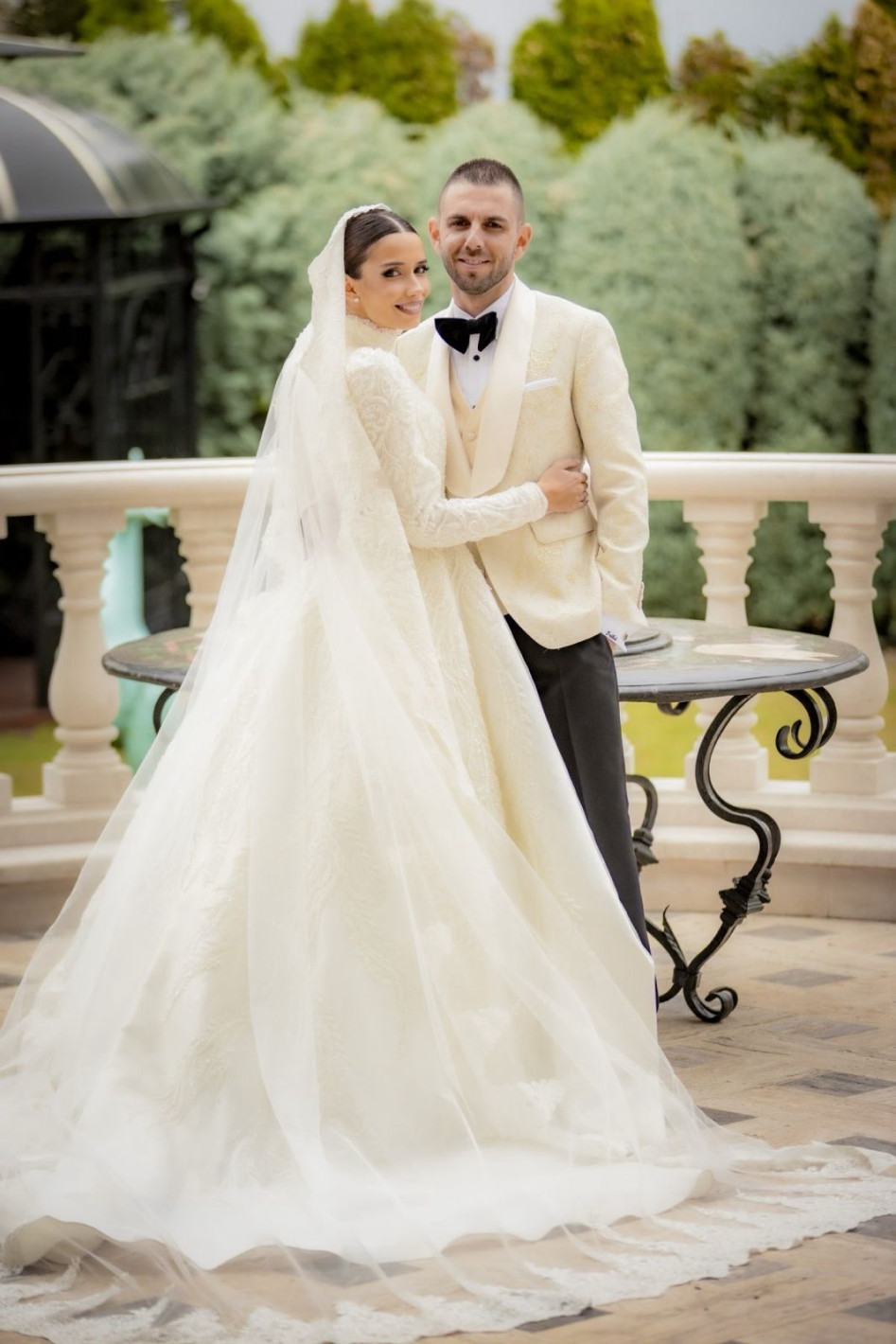 Стефан Димитров каза “Да” на любимата си Виктория (ЕКСКЛУЗИВНИ СНИМКИ)