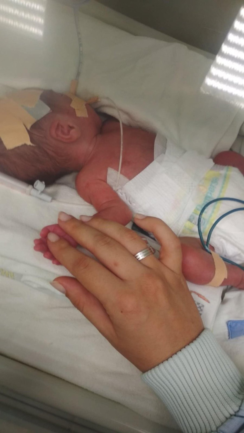 Малкото голямо чудо: Момчил, който се роди 850 грама, вече е първокласник