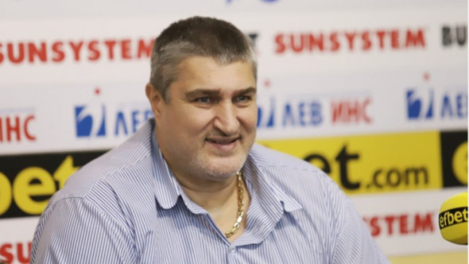 Любо Ганев: Заплатата на Бленджини е три пъти по-голяма от тази, която изобщо сме давали Любо Ганев: Заплатата на Бленджини е три пъти по-голяма от тази, която изобщо сме давали