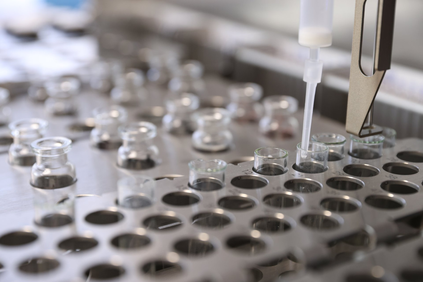 Полевият тест на рали пилота, врязал се в тълпа, е положителен за амфетамини