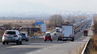 Спират трафика по магистрала "Тракия" четири пъти за по 45 минути