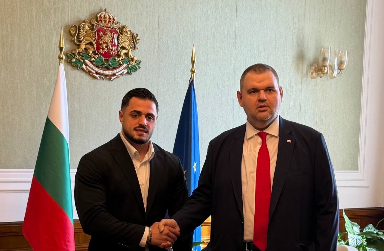 Делян Пеевски, лидер на ДПС и ПГ на ДПС-НОВО НАЧАЛО се срещна с шампиона Карлос Насар