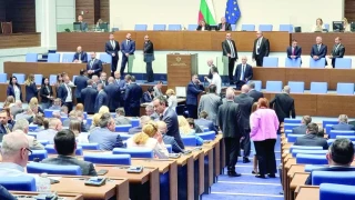 Не палете държавата, за да управлявате пепелта след това