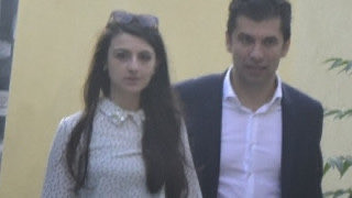 ГОРЕЩ ВЪПРОС! Козилата Белобрадова ще доведе ли Линда и Баджо Миро в парламента да се жалят от осеменителя Кики?