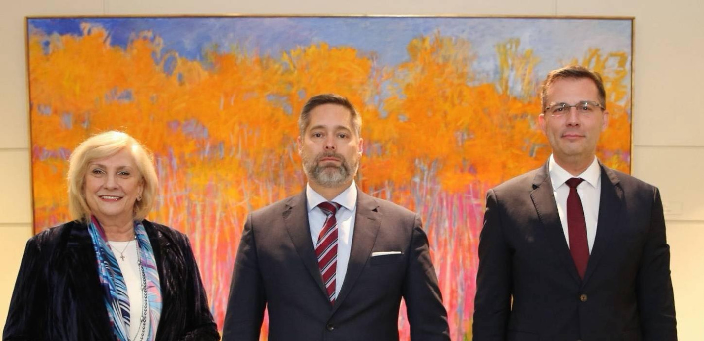 Зам.-председателите на ДПС Искра Михайлова и Станислав Анастасов се срещнаха с Крис Смит, зам.-помощник Държавен секретар на САЩ