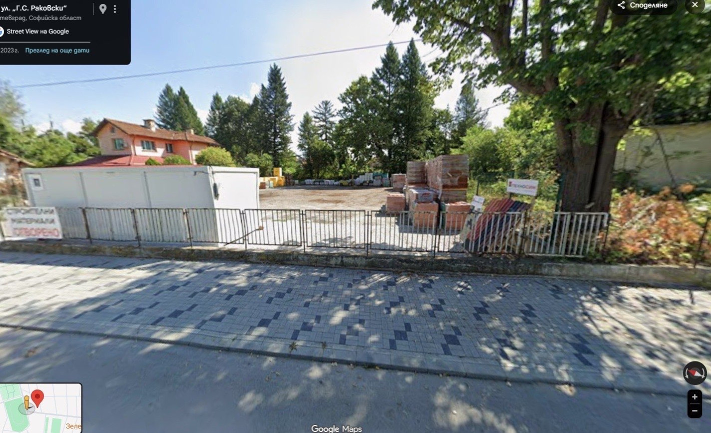 СИГНАЛ! Семейството на скандалния кмет Гавалюгов строи жилищни кооперации на имот, продаден от общината (СНИМКИ)