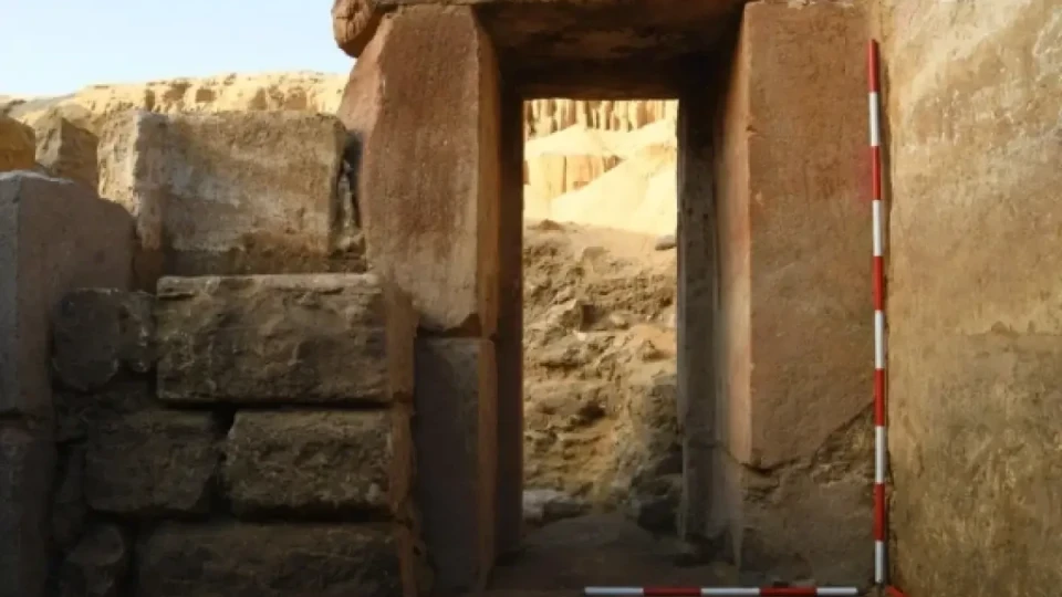 Откриха руините на древен египетски храм на Слънцето