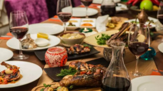 Нутриционист: Първо хапнете и след това вече пиете алкохол. Така ще бъде много по-добре за вашето тяло