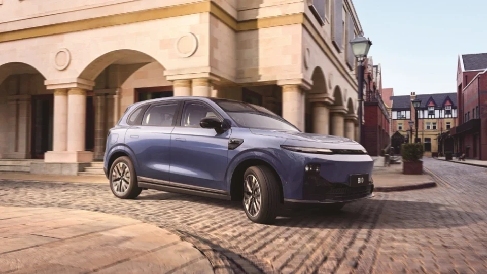 Китайци почват да правят коли в Испания