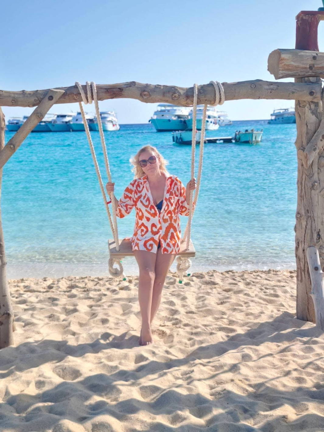 СКАНДАЛ! Зам.-кметицата на В. Терзиев - Надежда Атанасова се разпищоли по гащи