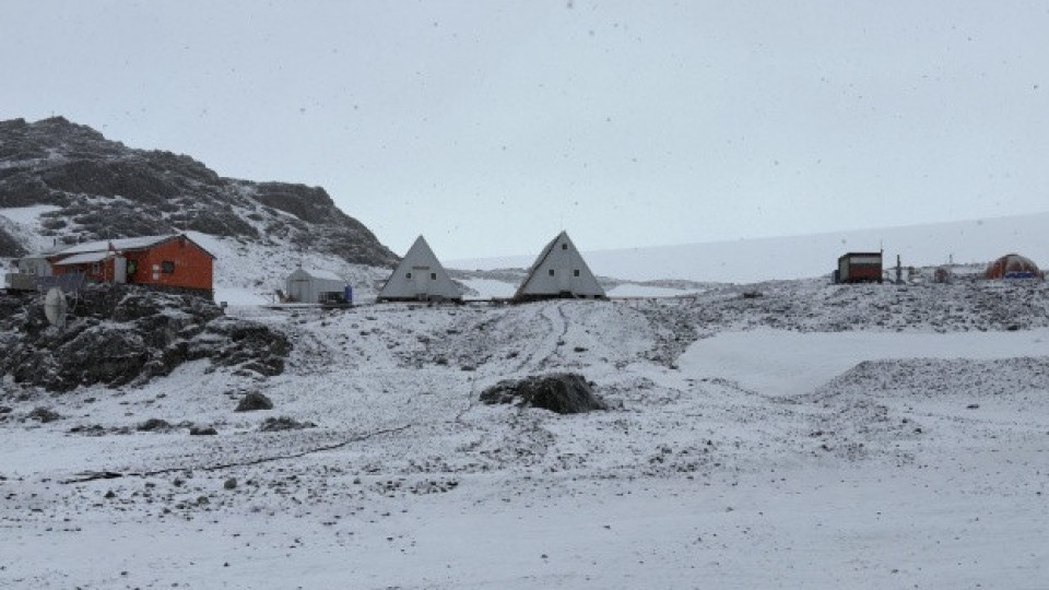Капама и сарми с месо – с традиционна трапеза ще посрещнат новата година в Антарктика
