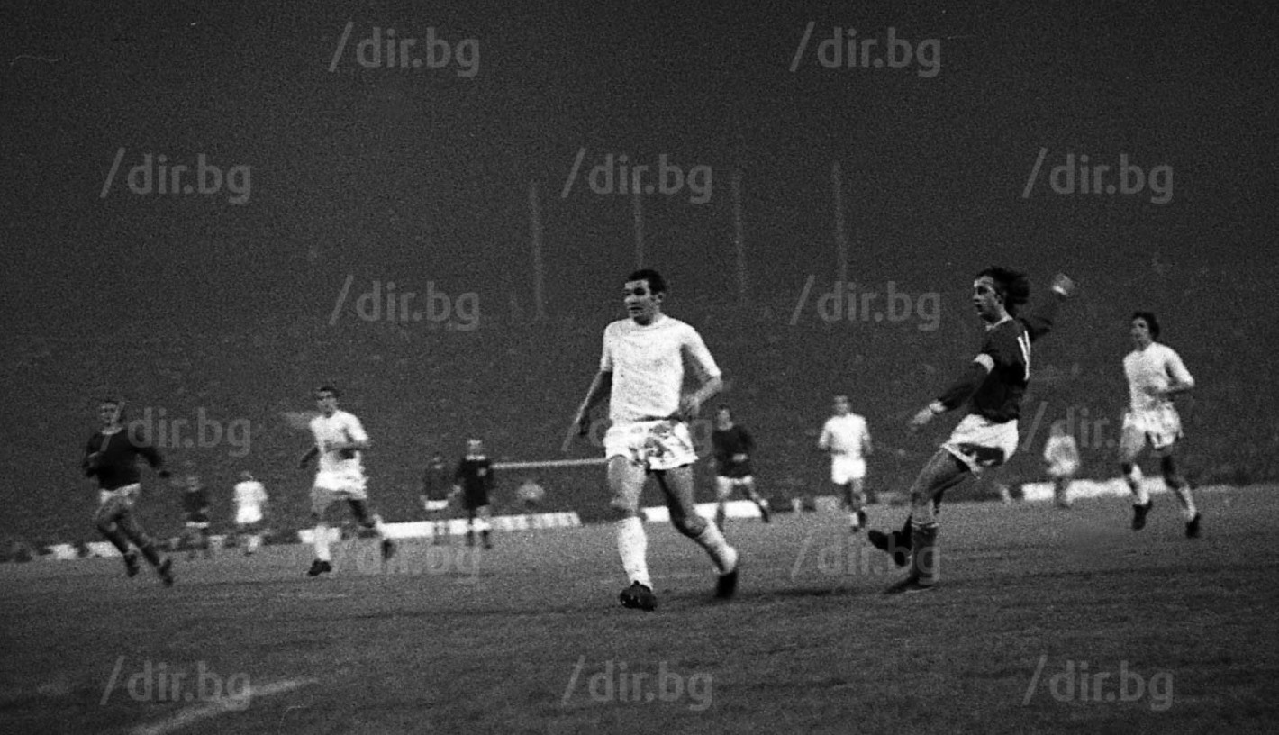 Безсмъртие в снимки. Кадри от живота на един Стратег (Галерия)