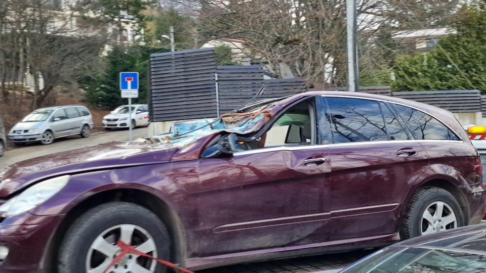 Вижте смазаната от дърво на Витоша кола, в която майка загина пред очите на децата си