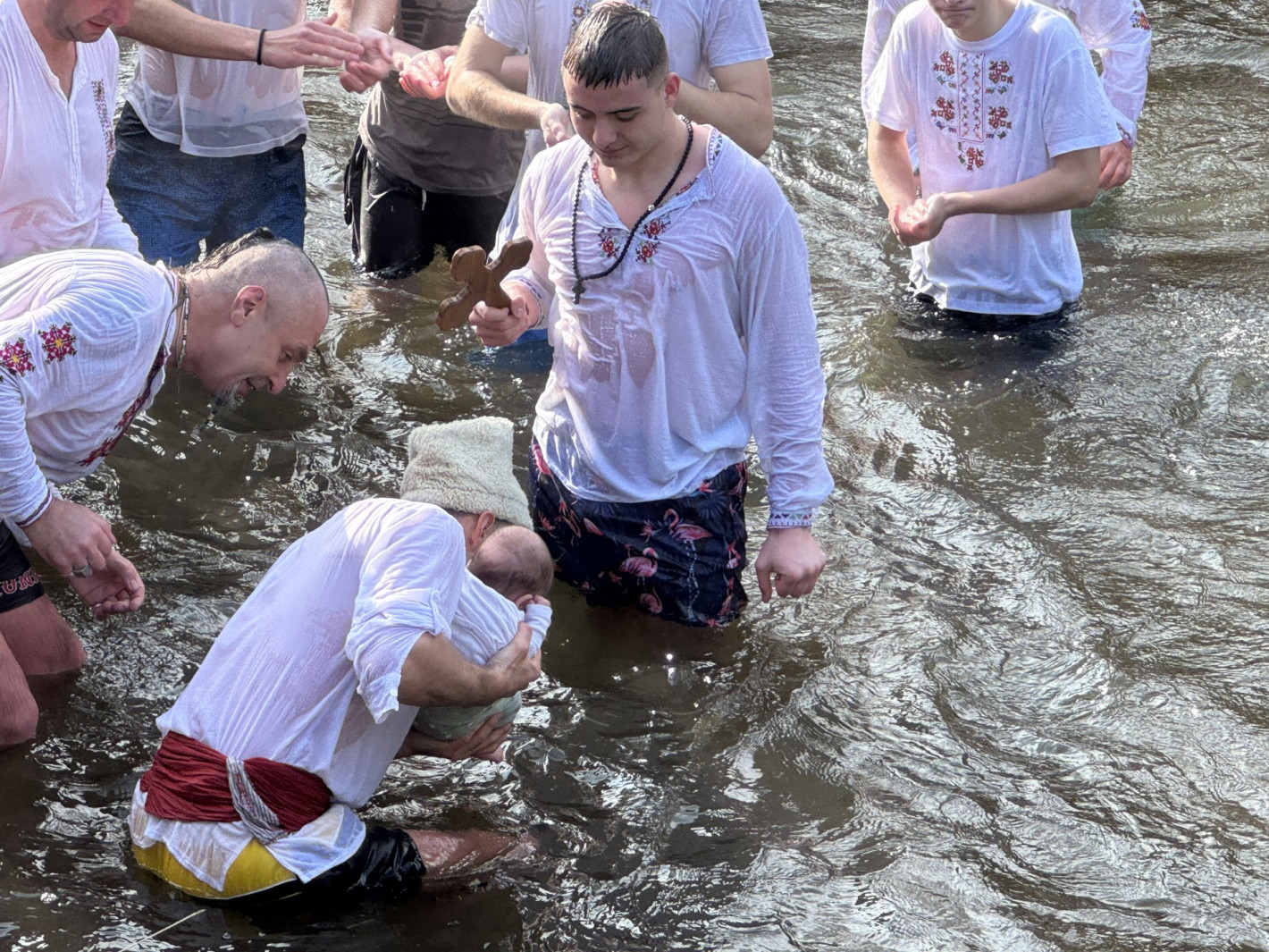 Вижте смелчаците от цяла България, които спасиха кръста на Богоявление (галерия)