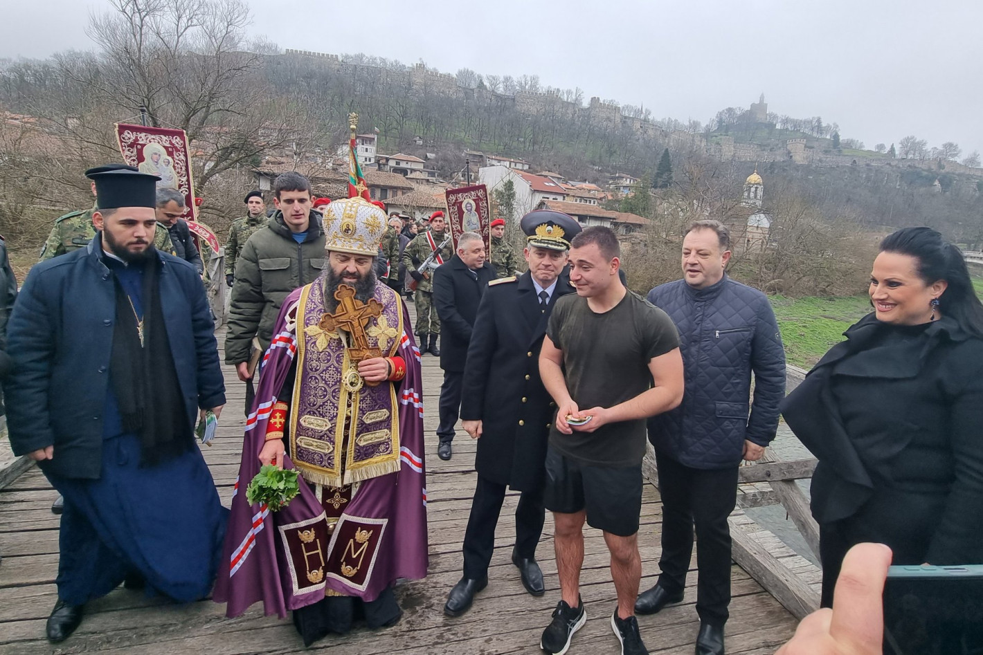 Вижте смелчаците от цяла България, които спасиха кръста на Богоявление (галерия)