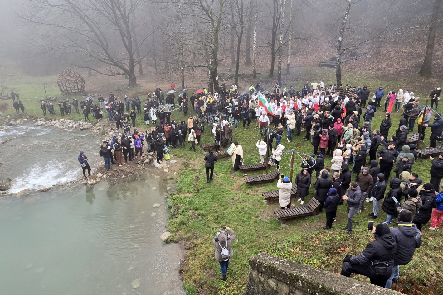 Вижте смелчаците от цяла България, които спасиха кръста на Богоявление (галерия)