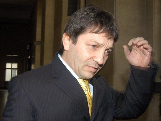 Малкия Маргин прехвърля бизнеса на сина си