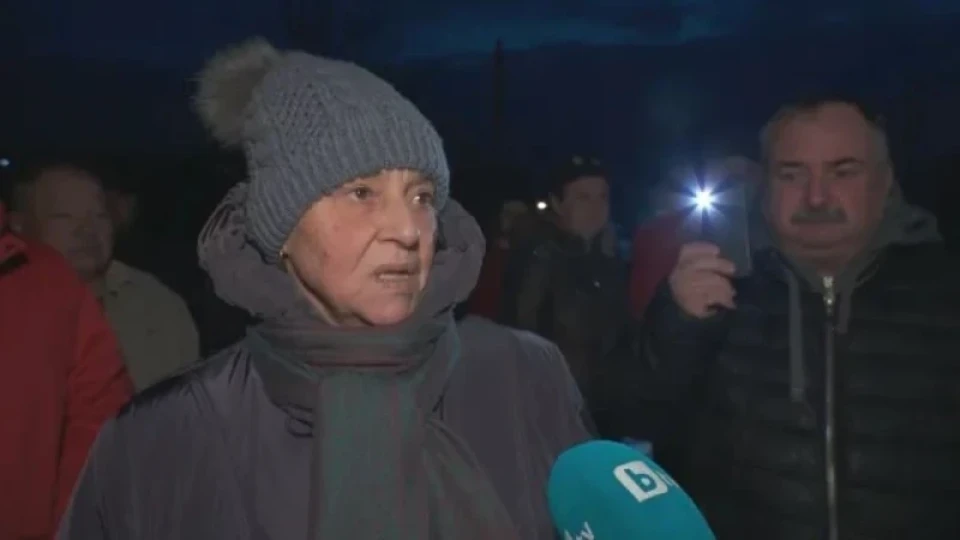 "Изкарах деня под одеялото": Над 17 часа в Нови Искър остават на тъмно и студено